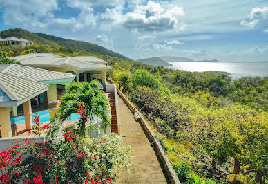 Villa avec piscine et jardin 10