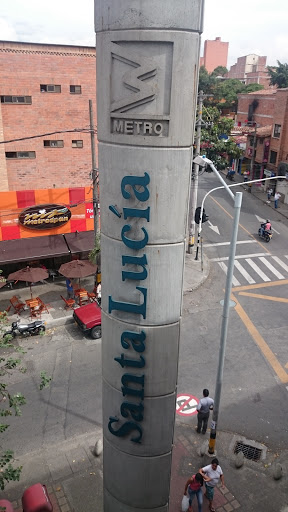 Estación Metro Santa Lucía 