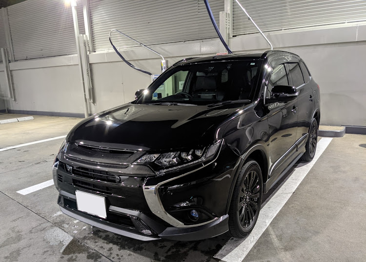 アウトランダーの洗車・三菱・左斜め前写真展に関するカスタム事例の投稿画像1枚目