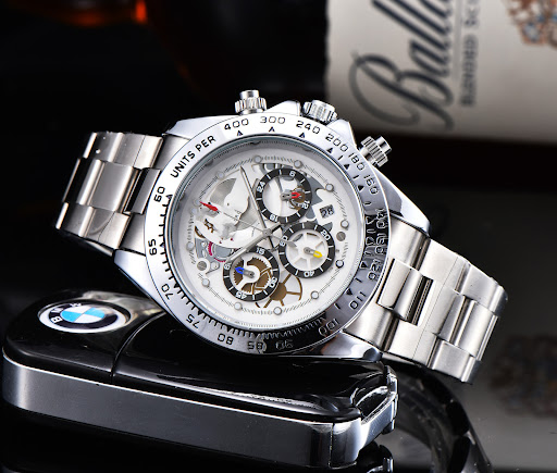 Title 1, Mens steel strap watch, a stylish and durable ...