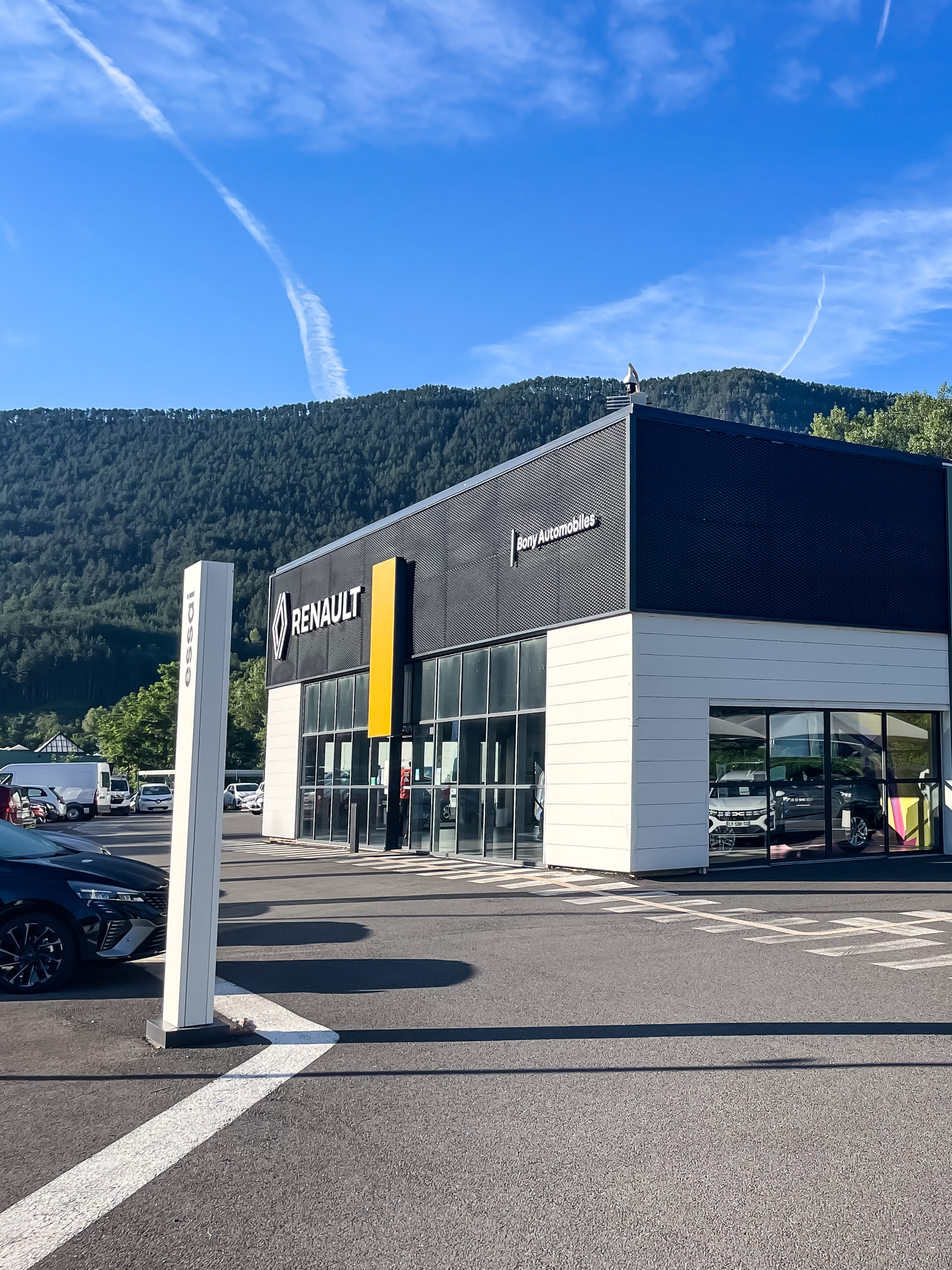 Renault Mende - Bony auto-mobile