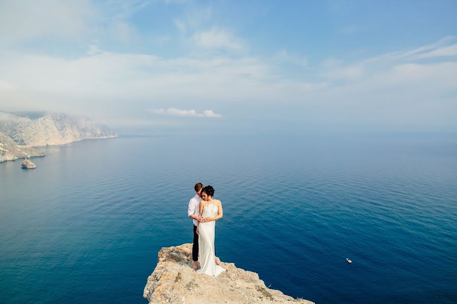 Fotógrafo de casamento Vyacheslav Kalinin (slavafoto). Foto de 28 de junho 2016