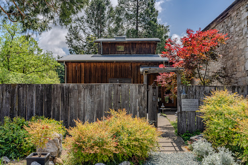 House with garden 4