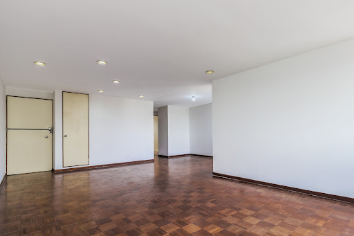 Apartment 5