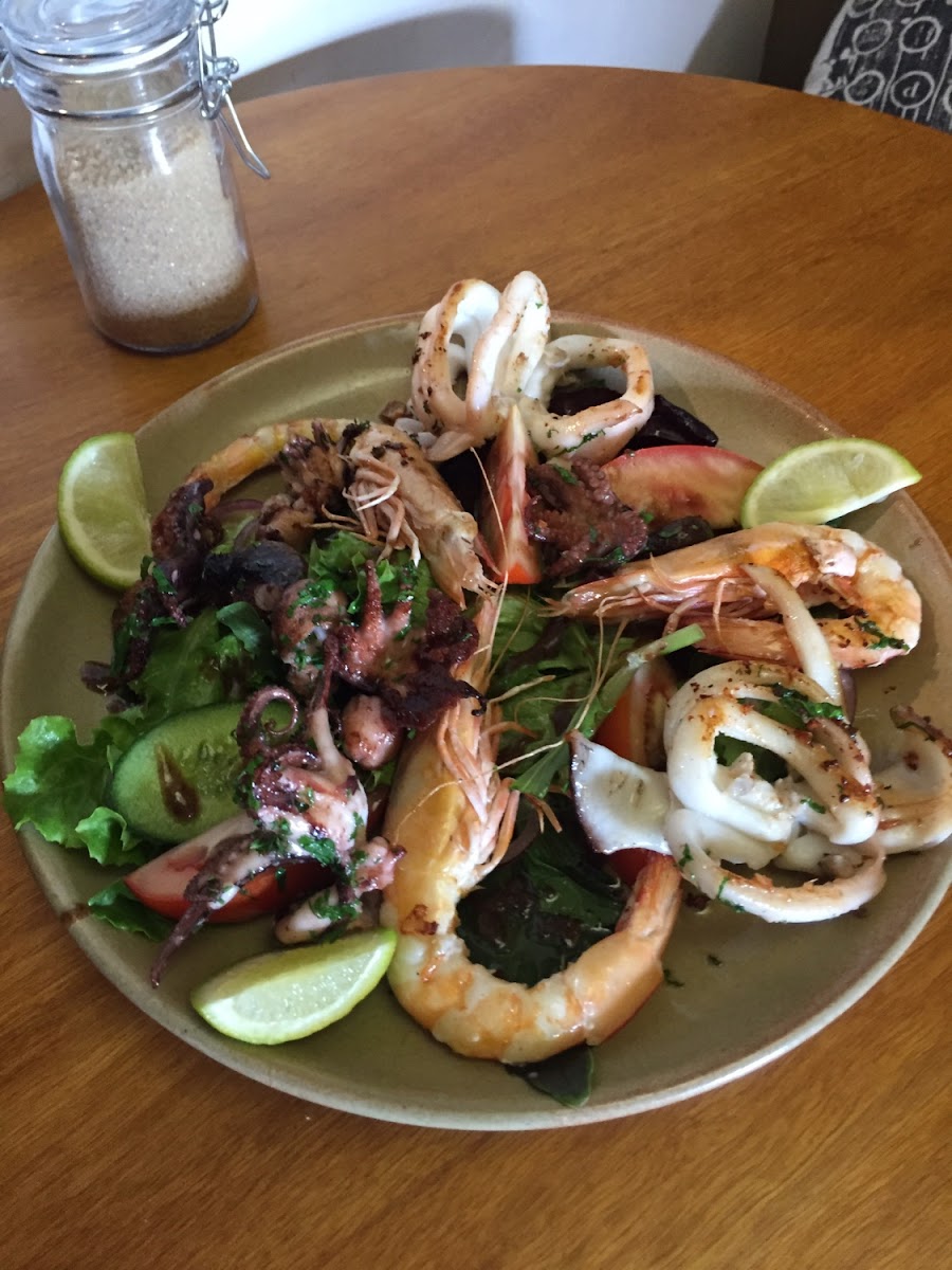 Bbq seafood platter