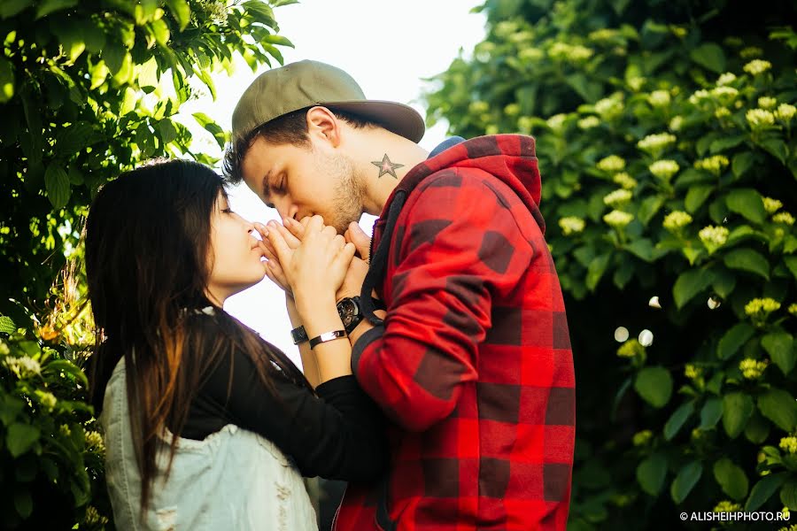 Wedding photographer Alisheykh Shakhmedov (alisheihphoto). Photo of 25 May 2015