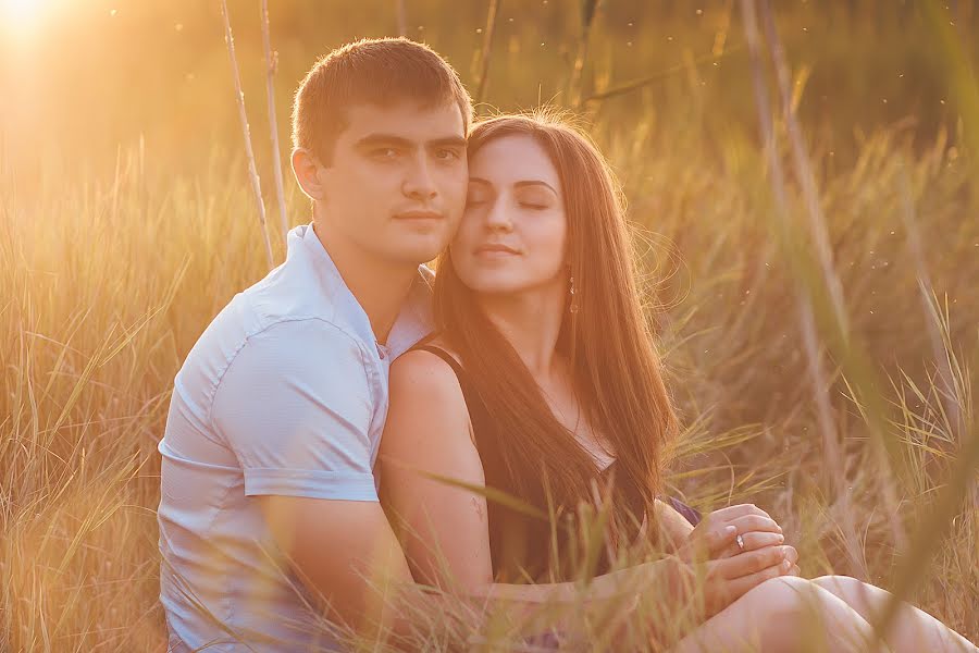 Nhiếp ảnh gia ảnh cưới Alena Barinova (aleonabarinova). Ảnh của 13 tháng 7 2016