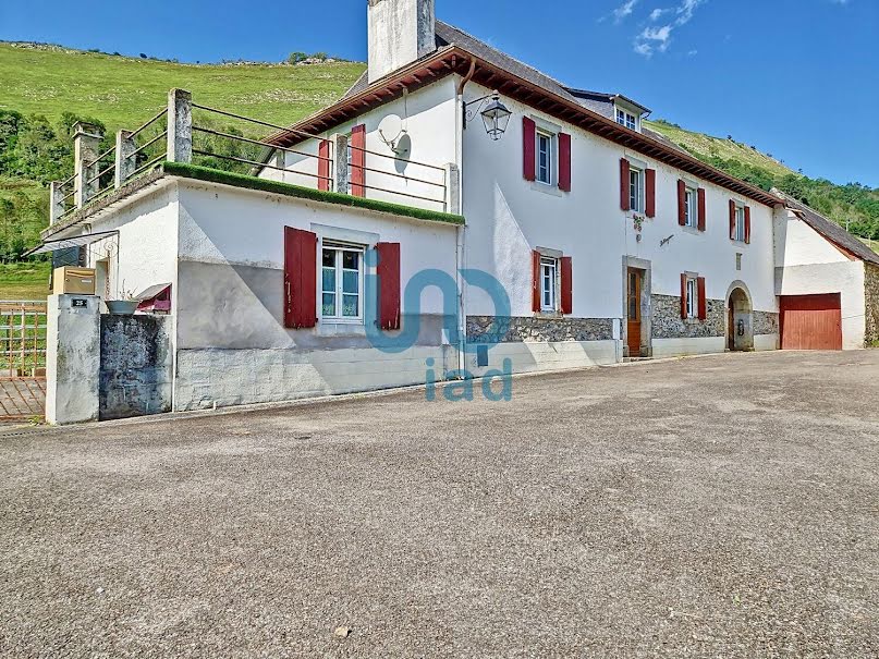 Vente maison 8 pièces 136 m² à Haux (64470), 180 000 €