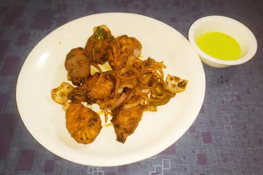 Veg Tandoori Bhatti Momos [6 Pieces]