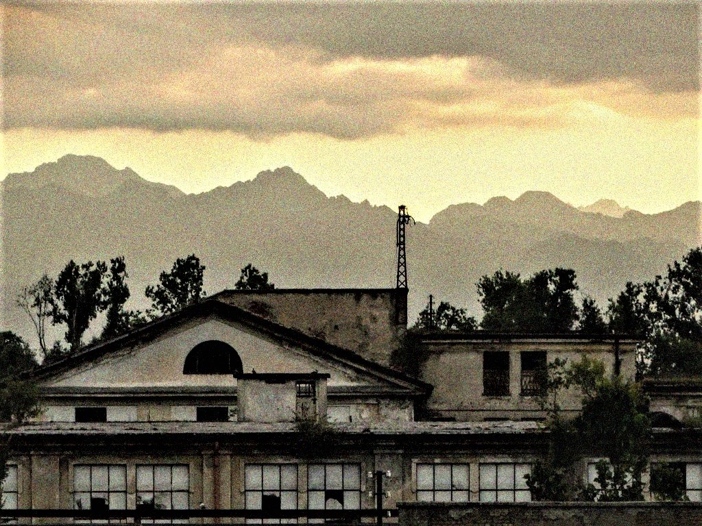 La vecchia fabbrica di iento