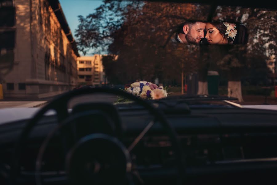 Fotógrafo de casamento Cristi DOBRESCU (cristidobrescu). Foto de 2 de fevereiro 2016