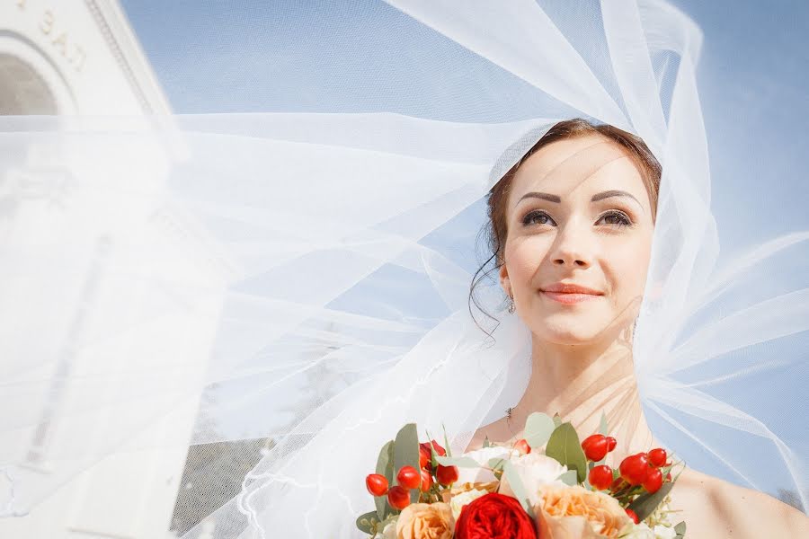 Fotógrafo de casamento Angelina Babeeva (fotoangel). Foto de 6 de outubro 2017