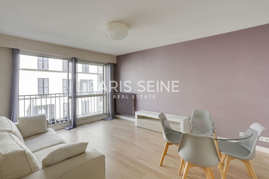 Location meublée appartement 3 pièces 62.7 m² à Paris 15ème (75015), 2 157 €