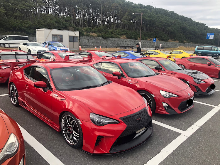 📸✨H2✨📸  CAR WINKさんが投稿した大洗・大笑い・🐼愉快な仲間たち🐼・漁港は逆光・イルミネーションに関するカスタム事例の投稿画像15枚目