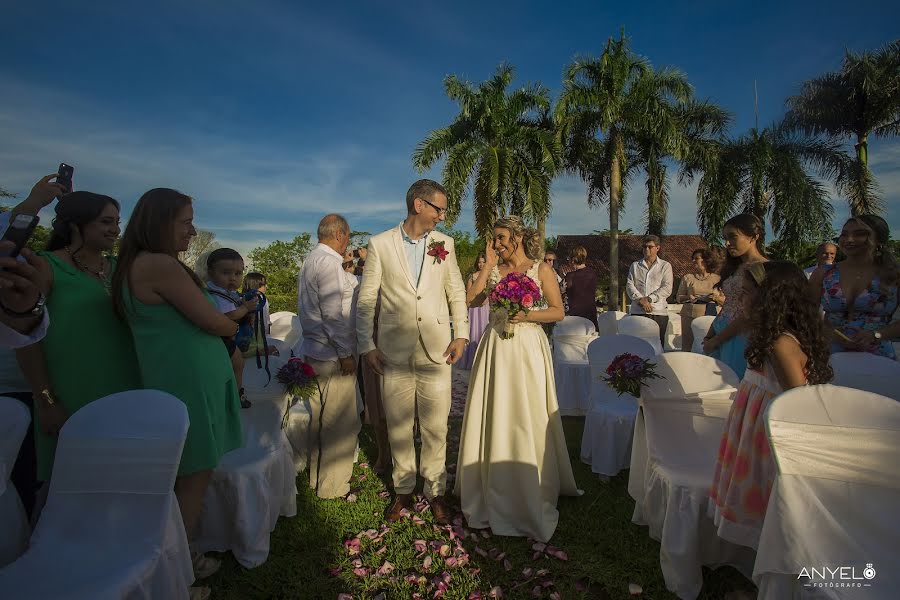 Wedding photographer Anyelo Cardona (anyelocardona). Photo of 17 July 2019