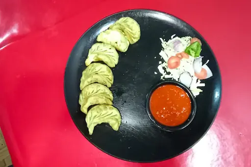 Veg Schezwan Hot Pan Momos [6 Pieces]