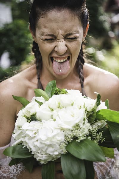 Fotógrafo de casamento Chaloem Loysamut (mojito). Foto de 17 de outubro 2018