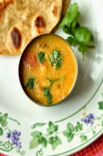 Dal Panchmela +2 Roti + Raita Combo