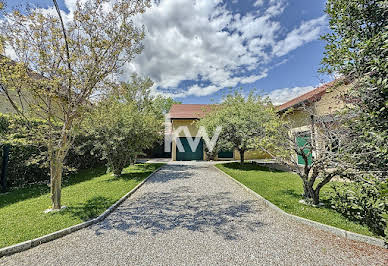 Maison avec terrasse 1