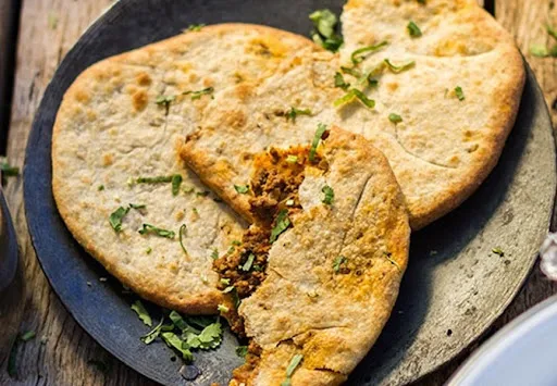 Chicken Keema Naan