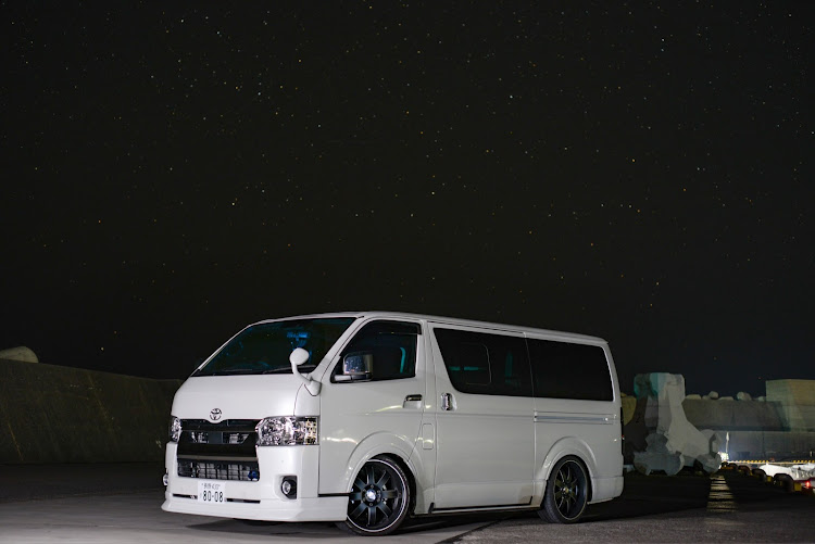 ハイエースバンの前進あるのみ・ドライブ・ハイエース・足回りに関するカスタム事例の投稿画像2枚目