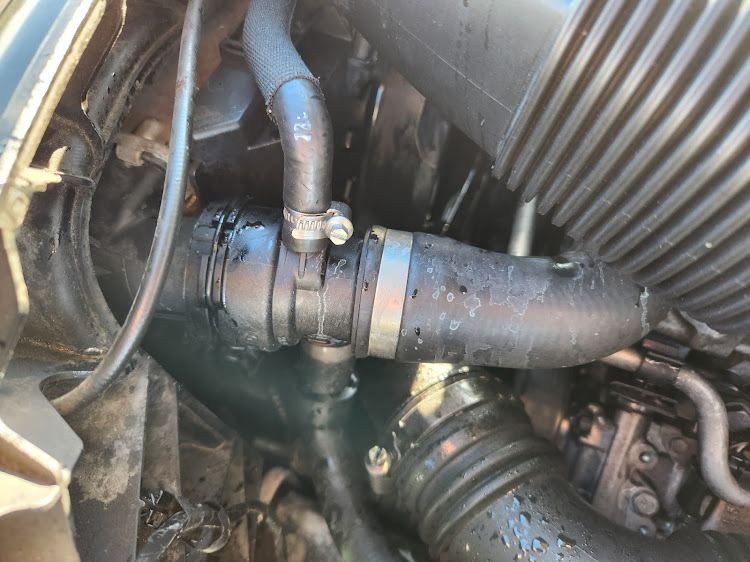 3シリーズ セダンのベストショットどころじゃない・ドナドナ・BMW3シリーズ・冷却水漏れに関するカスタム事例の投稿画像3枚目