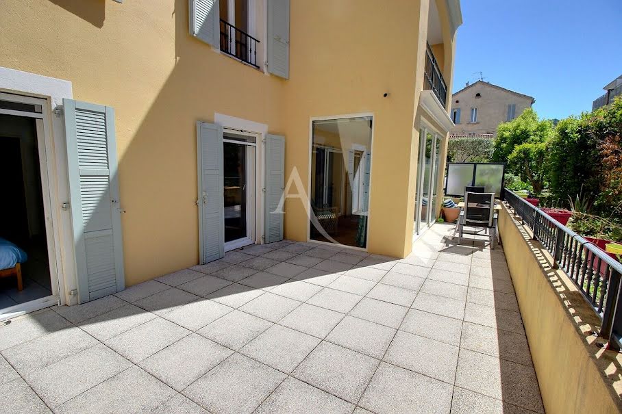 Vente appartement 3 pièces 62 m² à Hyeres (83400), 367 500 €