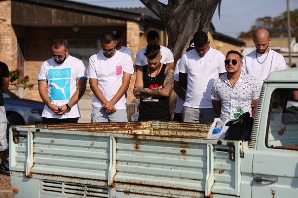 Peace-run participants joined in prayer ahead of the convoy that drove through Port Elizabeth's northern areas on Sunday to raise awareness of rampant issues of crime plaguing the city