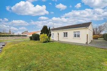 maison à Essarts en Bocage (85)