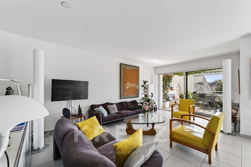 Apartment with terrace 2