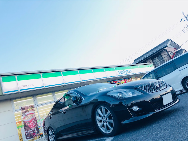 クラウンアスリートの車高調整に関するカスタム事例の投稿画像1枚目