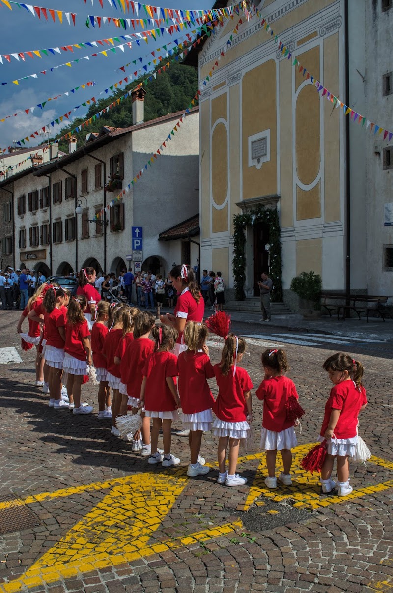 Le piccole Majorettes di Moreno re