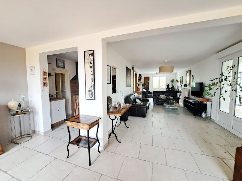 Vente maison 7 pièces 230 m² à Joué-l'Abbé (72380), 389 000 €