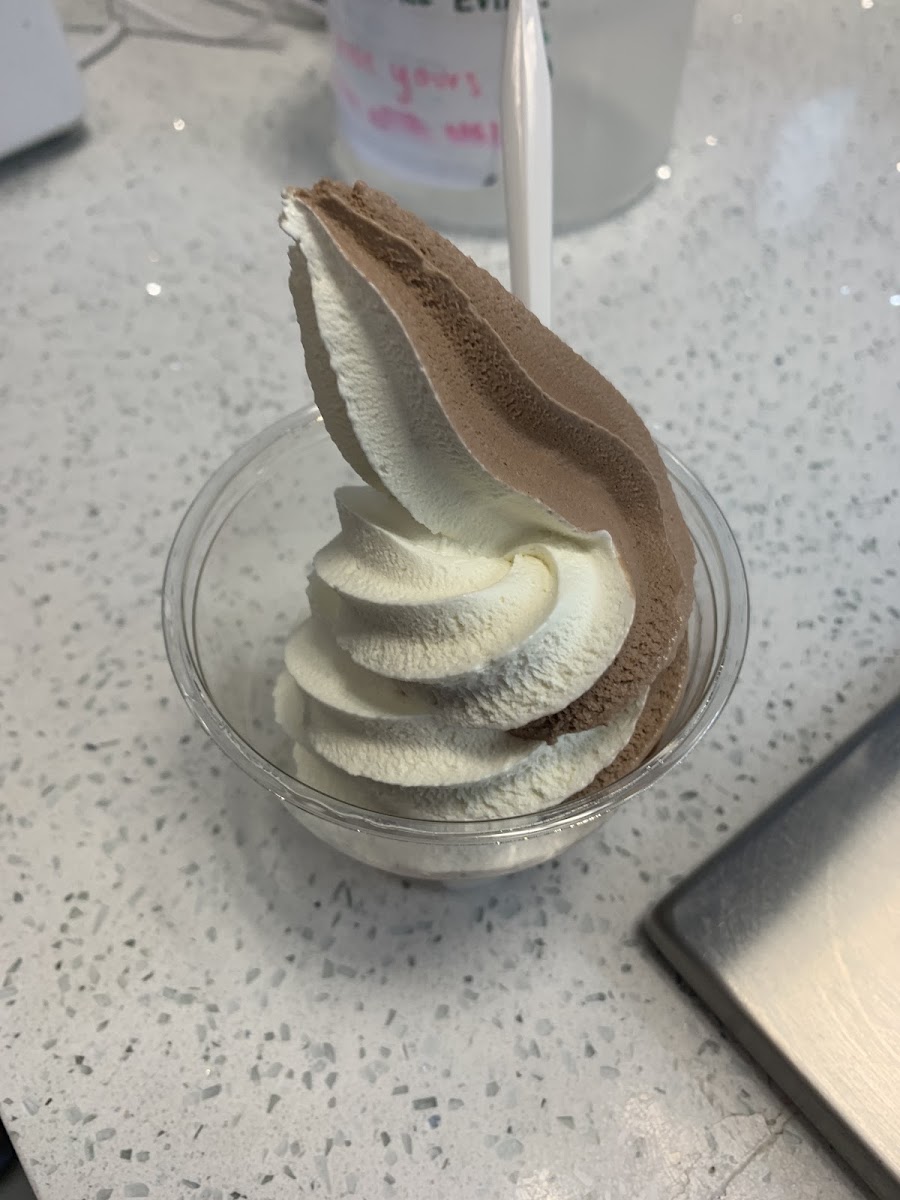 Vanilla chocolatw swirl custard