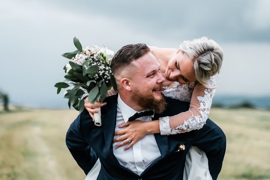 Fotógrafo de casamento Petr Macek (petrmacek). Foto de 7 de setembro 2022