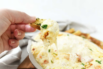 Cheesy Shrimp Scampi Dip Appetizer