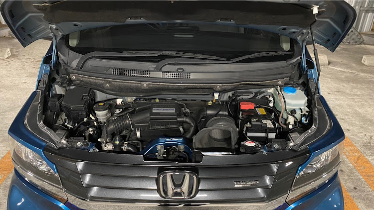 N-WGN カスタムのHONDA The Power of Dreams・DIY・撮影練習中・・・。・ひきこもり生活・公式さんありがとう！に関するカスタム事例の投稿画像2枚目