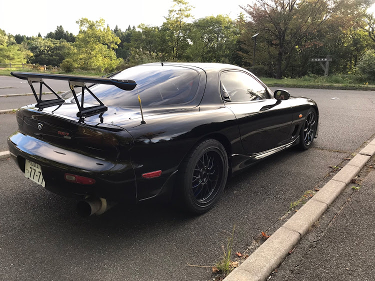 RX-7のRXー7・ロータリーエンジン・秋の気配・車庫調・オーリンズに関するカスタム事例の投稿画像3枚目