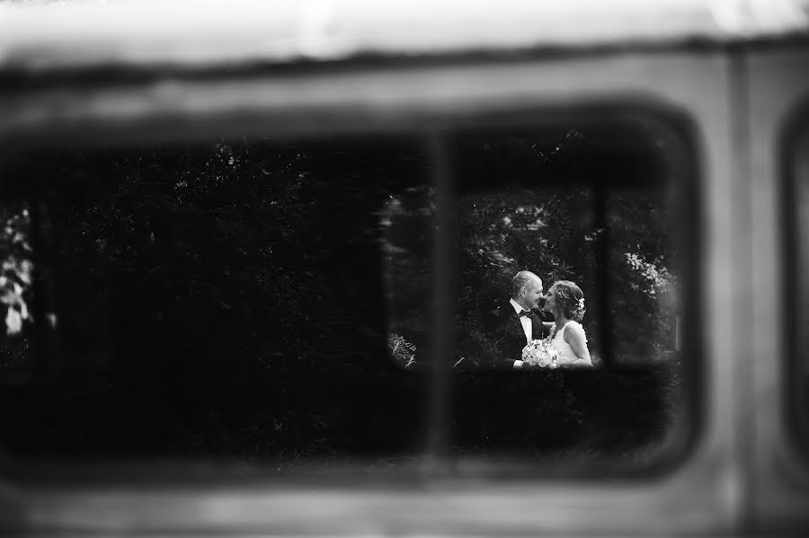 Wedding photographer Simon Varterian (svstudio). Photo of 11 October 2016