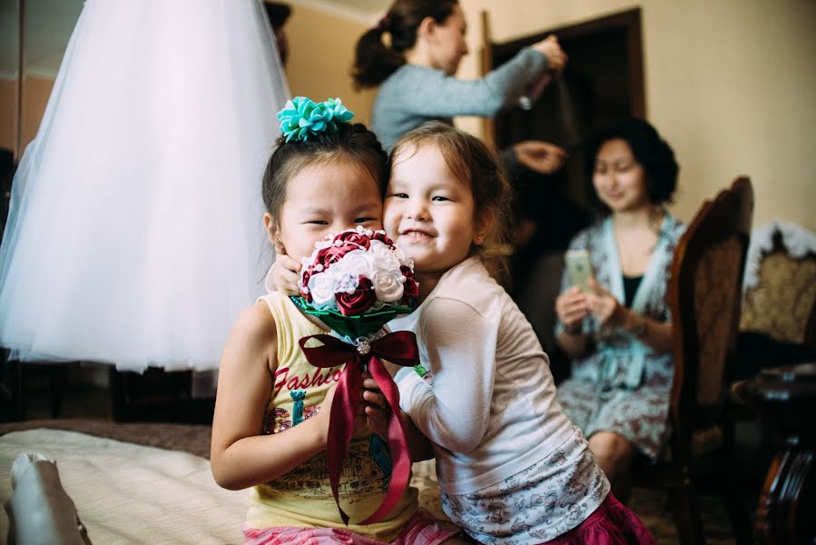 Fotografo di matrimoni Adlet Kaysanov (kaisanov). Foto del 28 marzo 2017