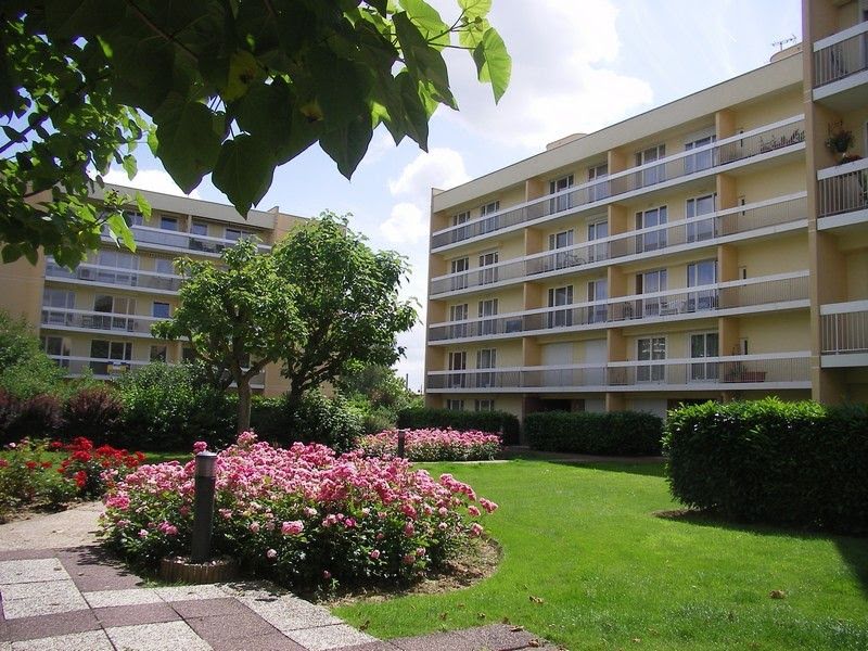 Vente appartement 5 pièces 99 m² à Elancourt (78990), 262 000 €