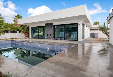 House with pool and terrace 13