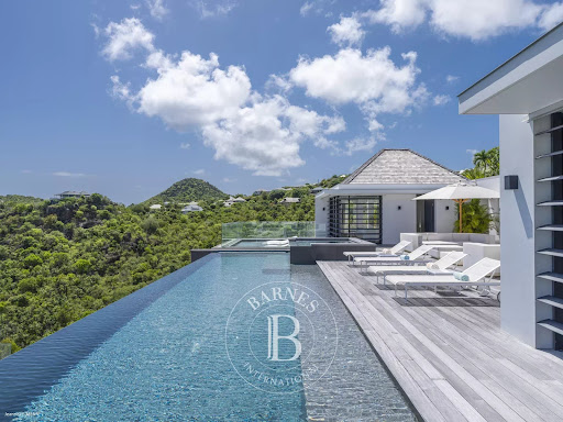 Villa avec piscine et terrasse 3