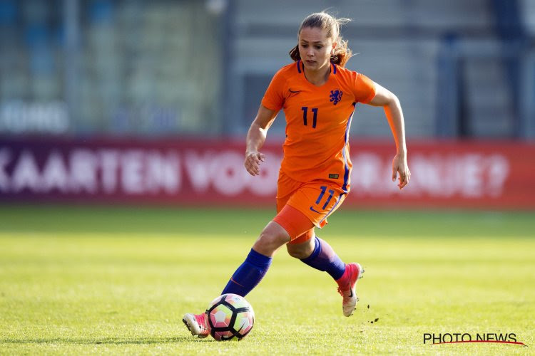 📷 Gek: Russische topploeg gebruikt Lieke Martens om groot nieuws aan te kondigen