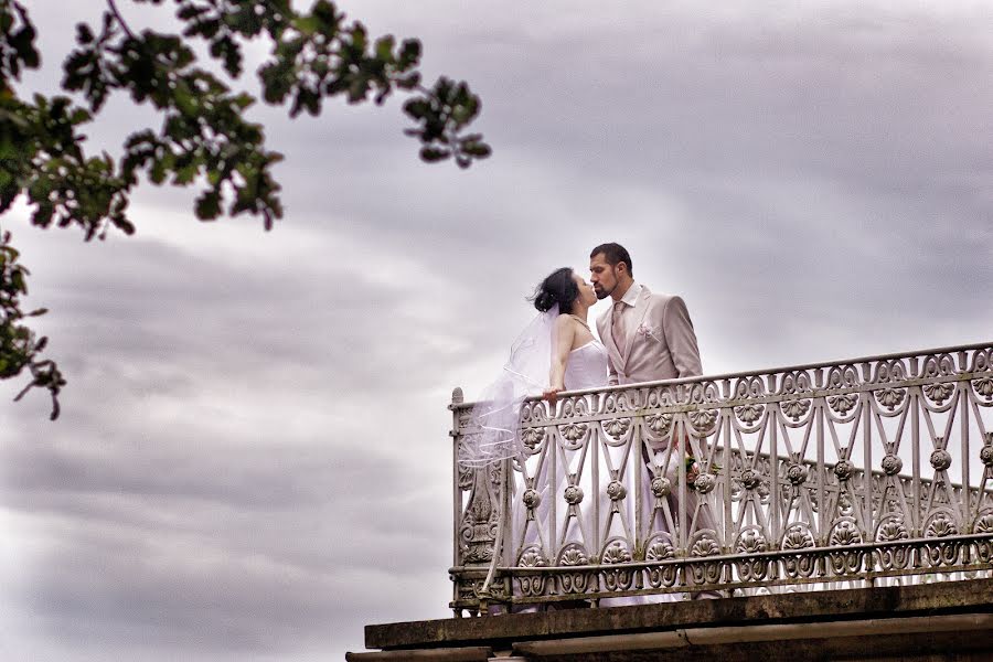 Fotógrafo de casamento Olya Vetrova (0lavetrova). Foto de 23 de agosto 2016