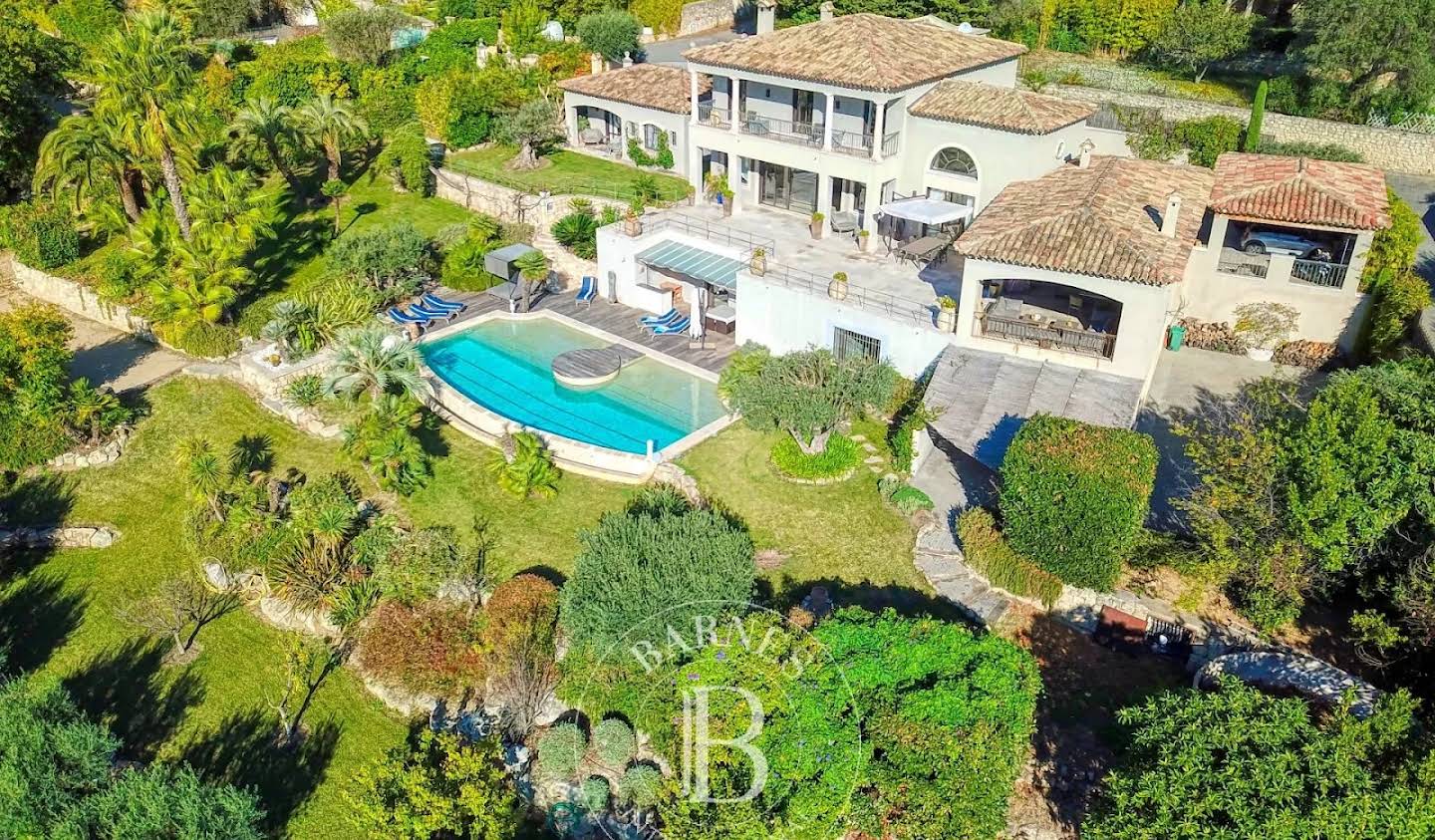 House with pool and terrace Mougins