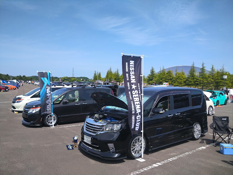 セレナのCARTUNEミーティングに関するカスタム事例の投稿画像1枚目