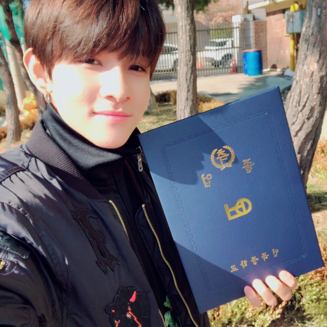 10 Photos Of Idols Who Just Graduated HighMid