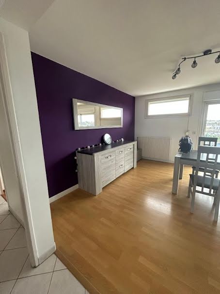 Location  appartement 4 pièces 89 m² à Guingamp (22200), 785 €