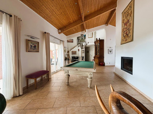 Maison avec piscine et terrasse 3